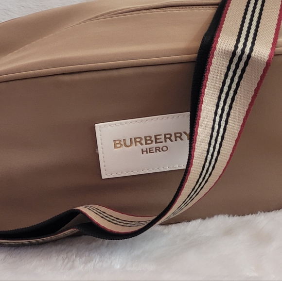Burberry bag - Picture 7 of 16